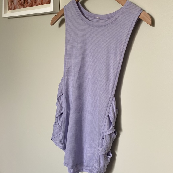 LULULEMON workout tank - Picture 4 of 5